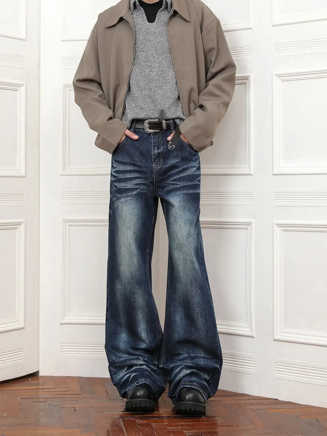 FLYOFF | Vintage Washed Flared Jeans