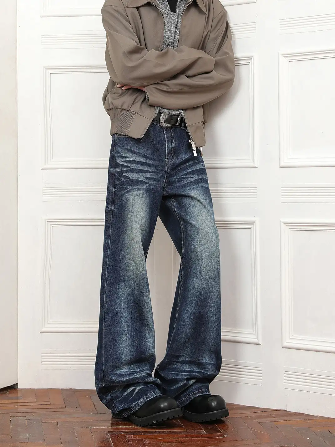 FLYOFF | Vintage Washed Flared Jeans