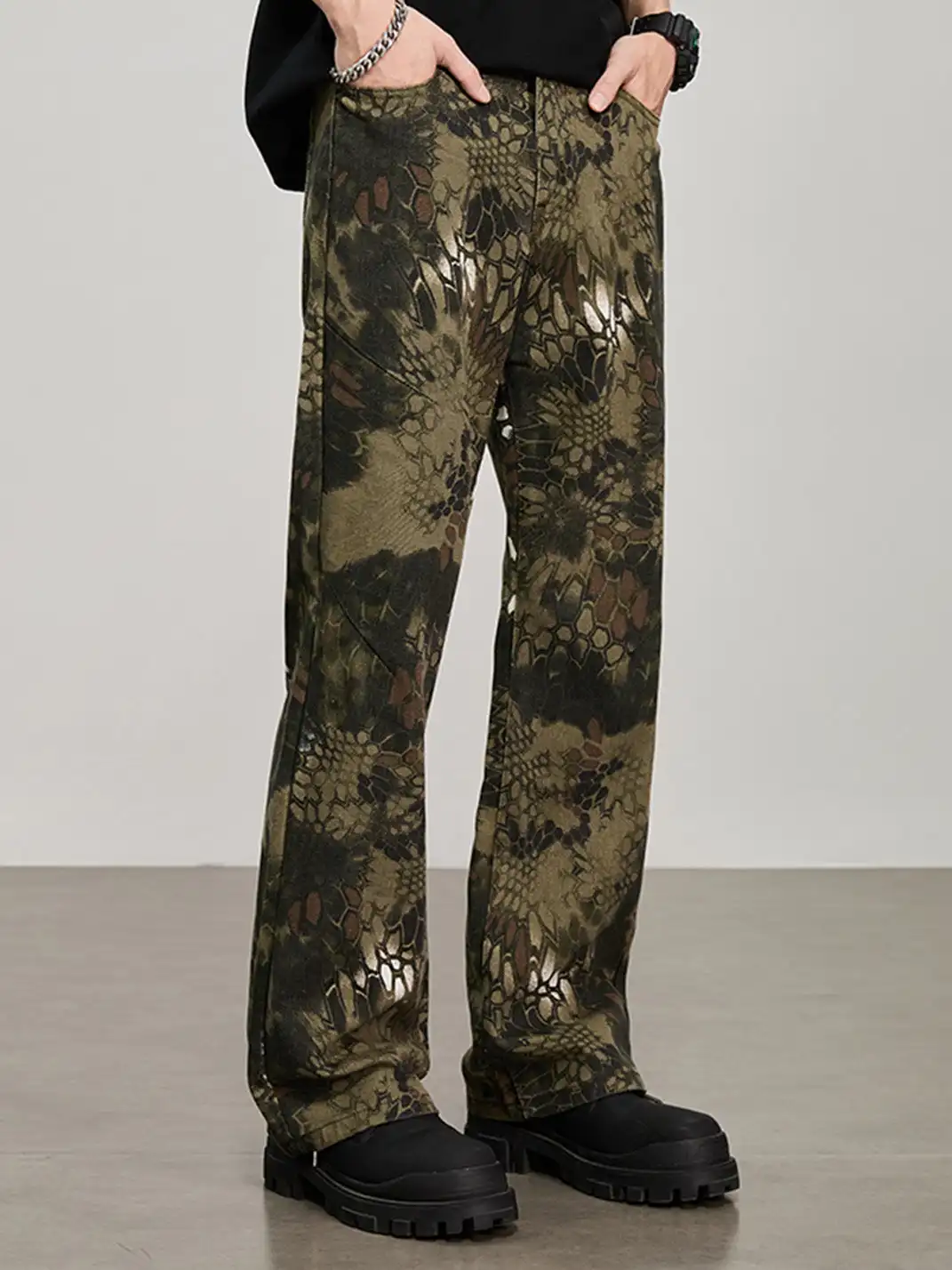 GURBAKS | Men's Camouflage Floral Straight-Leg Jeans