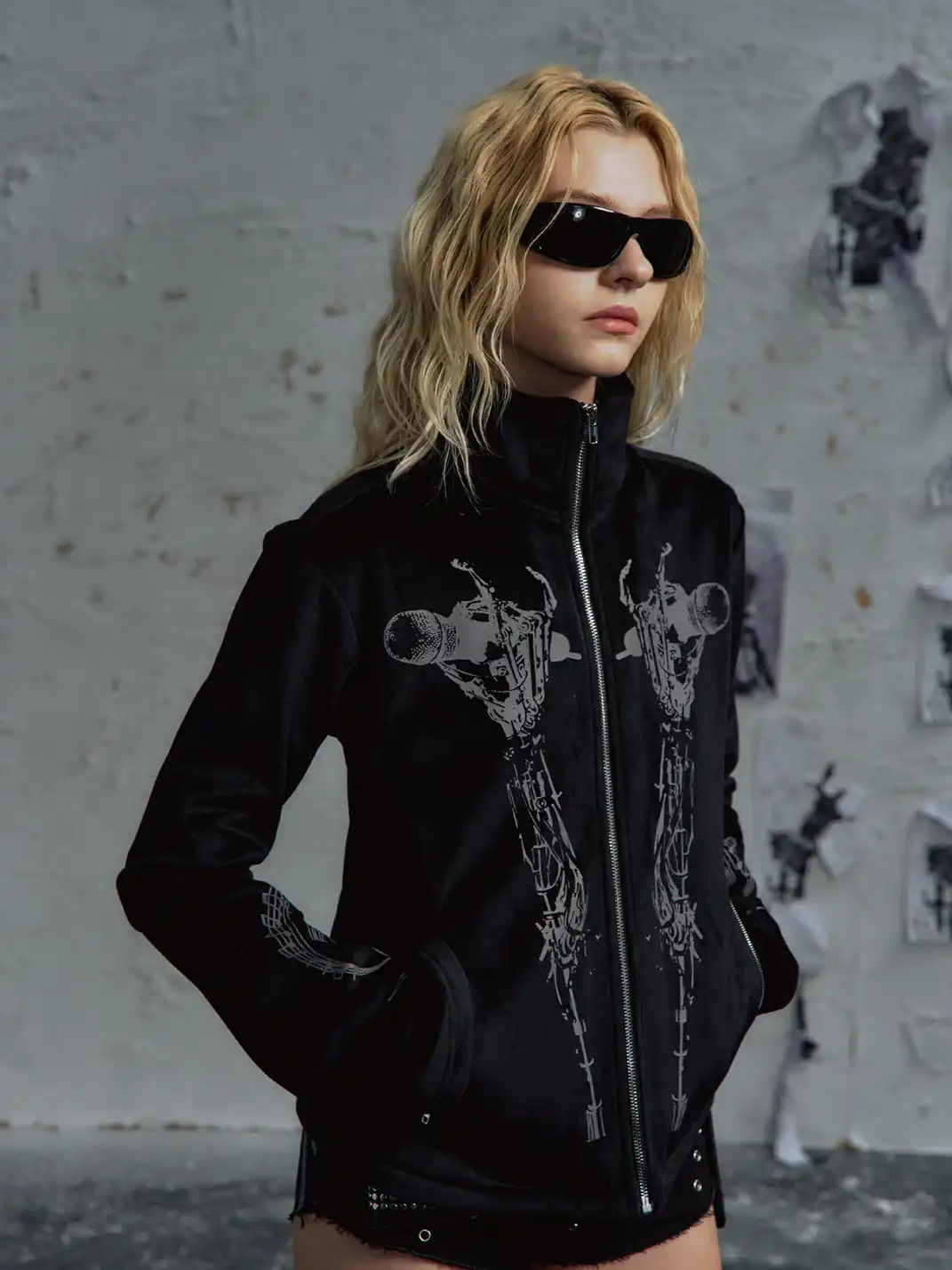 PAIKI | Skull Singer & Music Note Velvet Zip Jacket