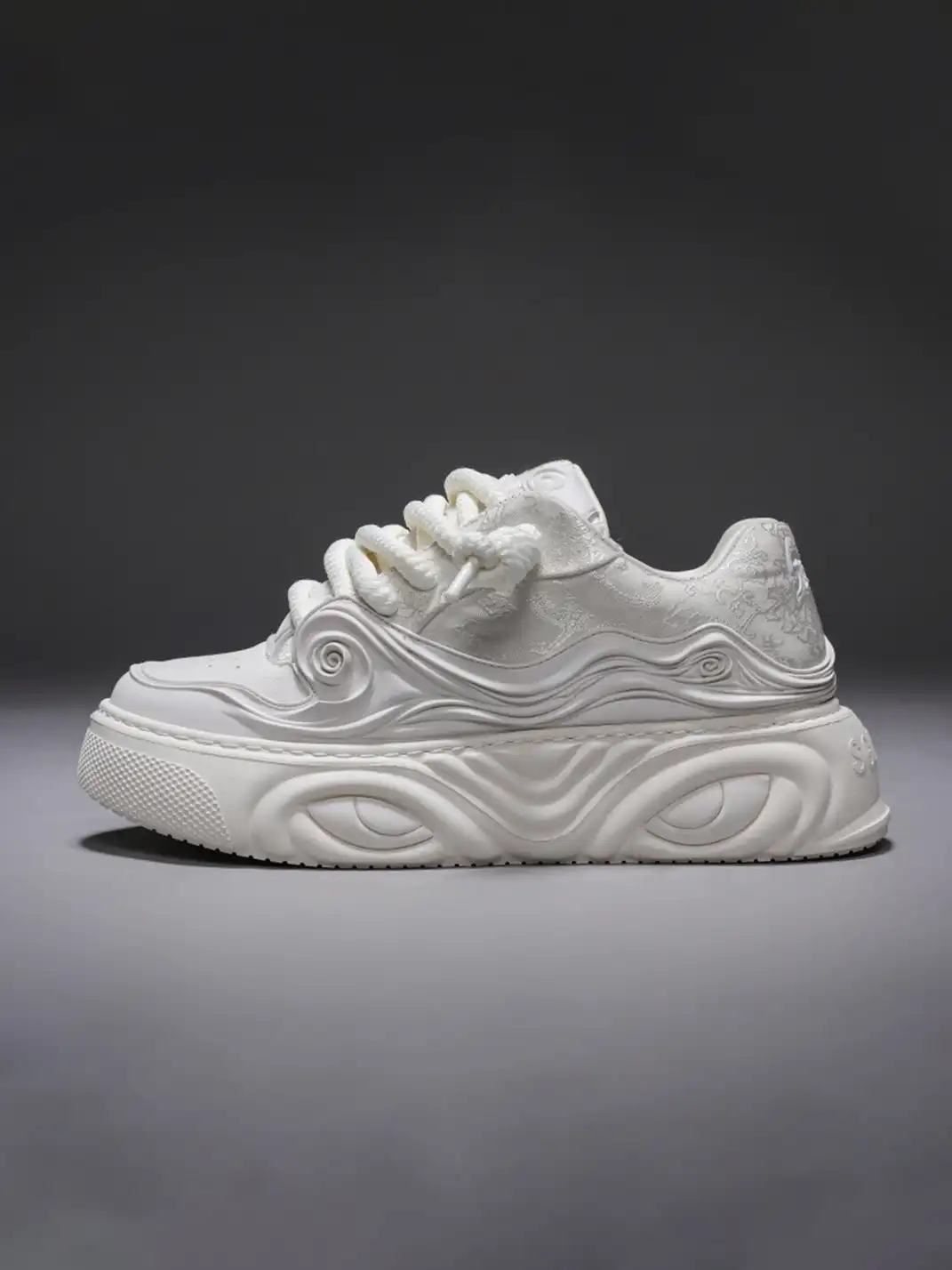 SGSX | Yunli Embroidered Platform Sneakers