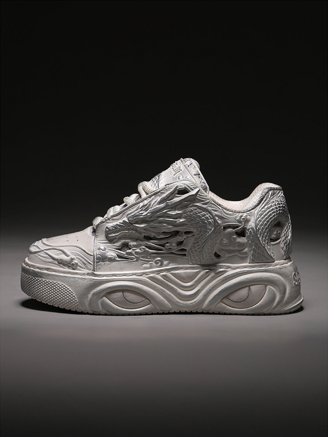 SGSX | Chinese Dragon Relief Sneakers - White | PSYLOS1