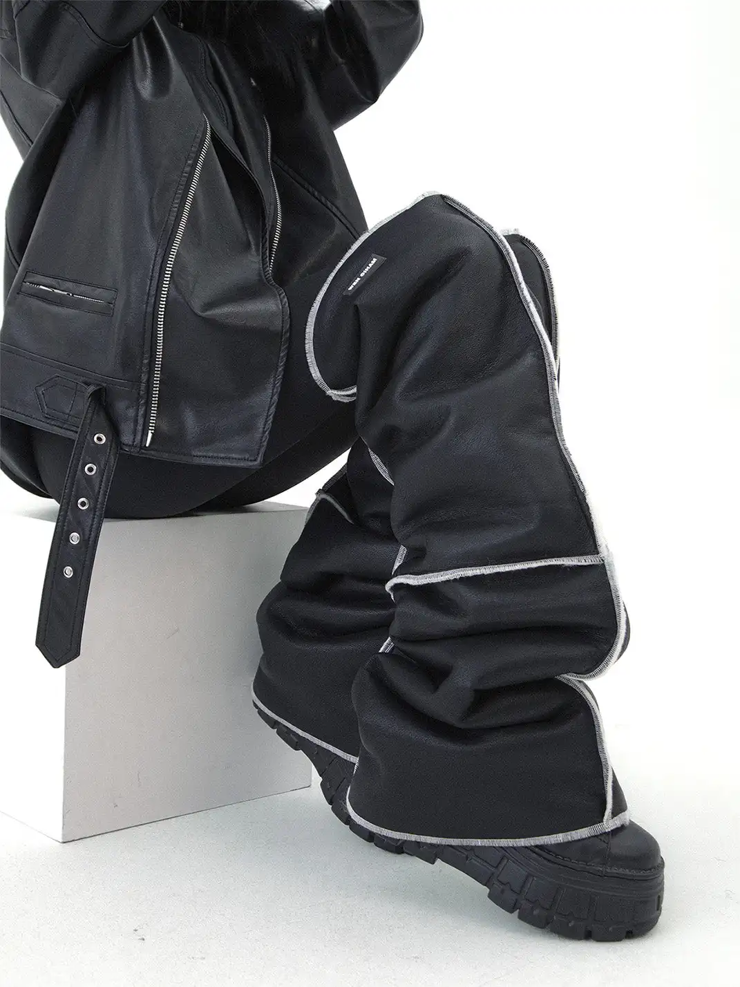 SS2L | Black Leather Piping Design Leg Warmers