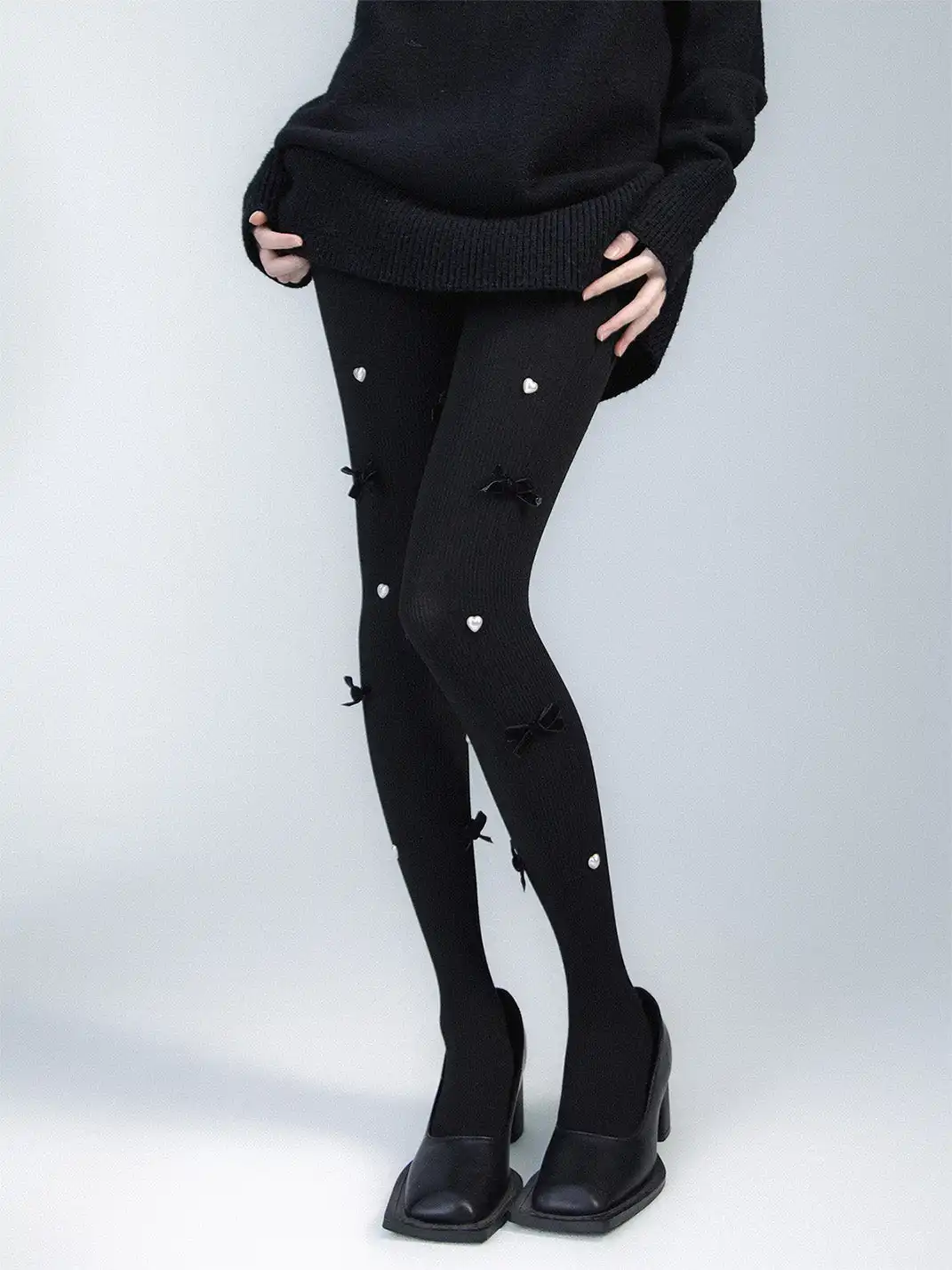 SS2L | Bow-tie Pearl Heart Pantyhose