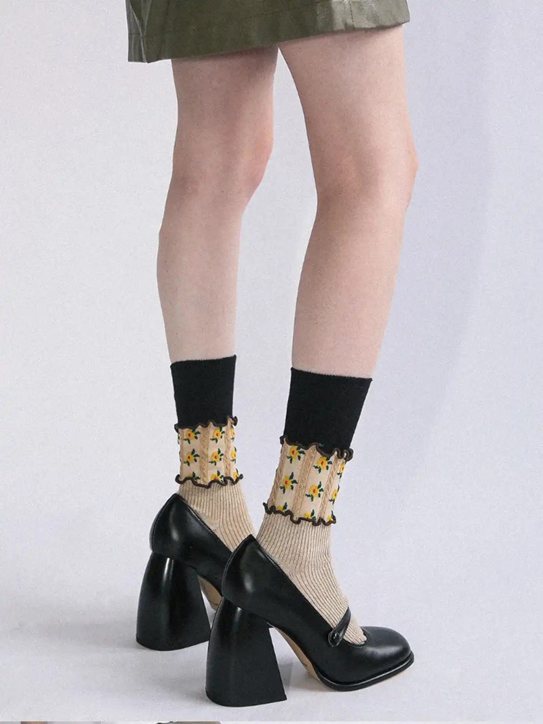 SS2L | Layered Splicing Ruffle Floral Mid-Calf Socks