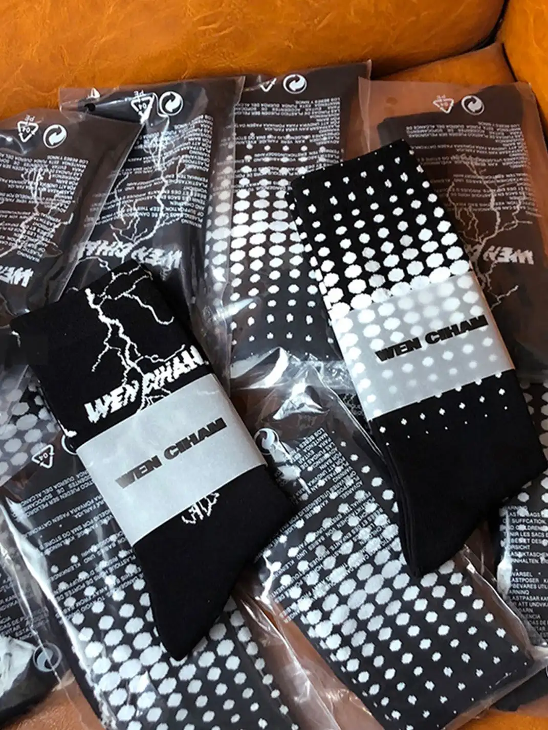 SS2L | Gradient Polka Dot Lightning Mid-Calf Socks