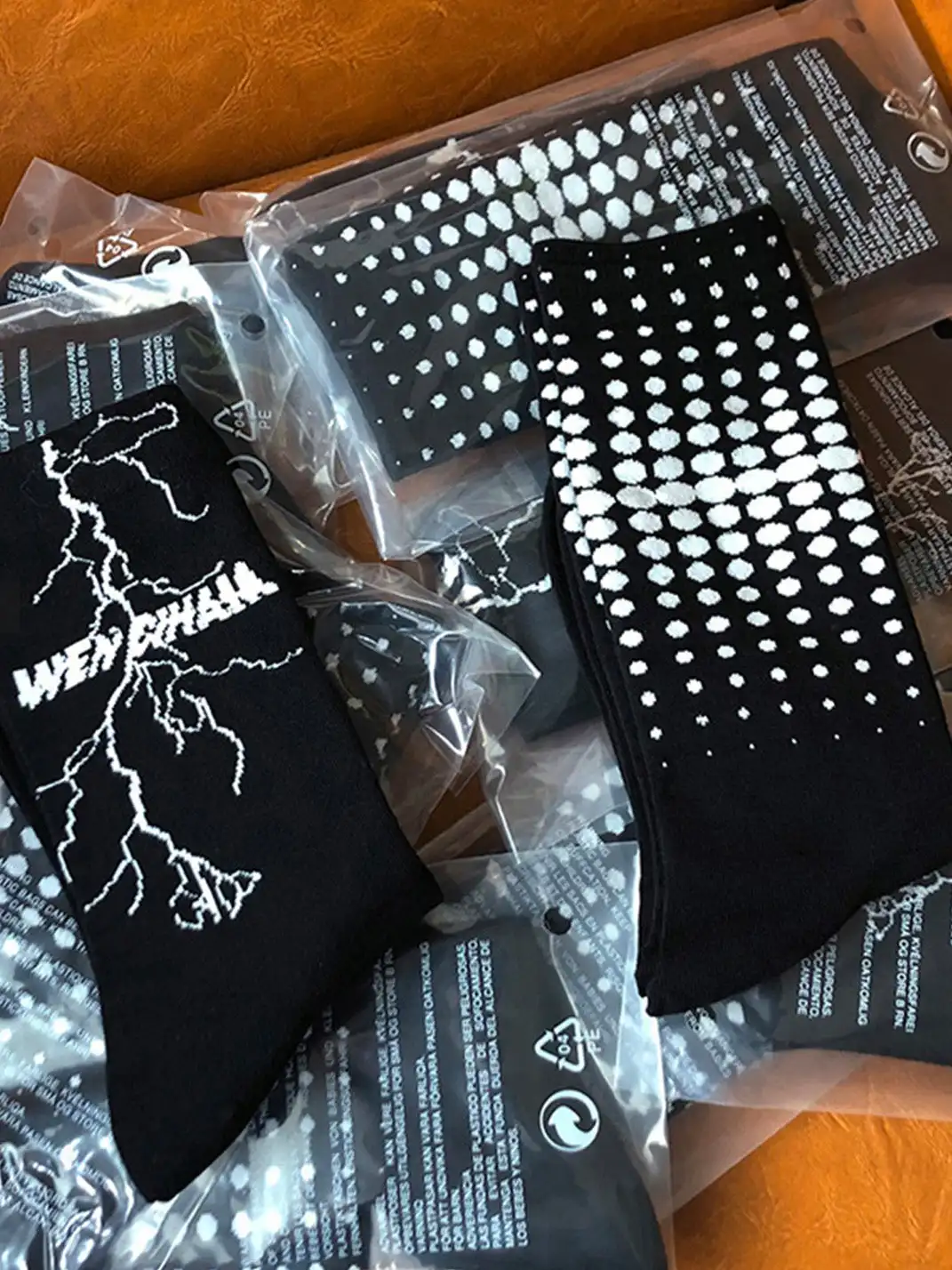 SS2L | Gradient Polka Dot Lightning Mid-Calf Socks