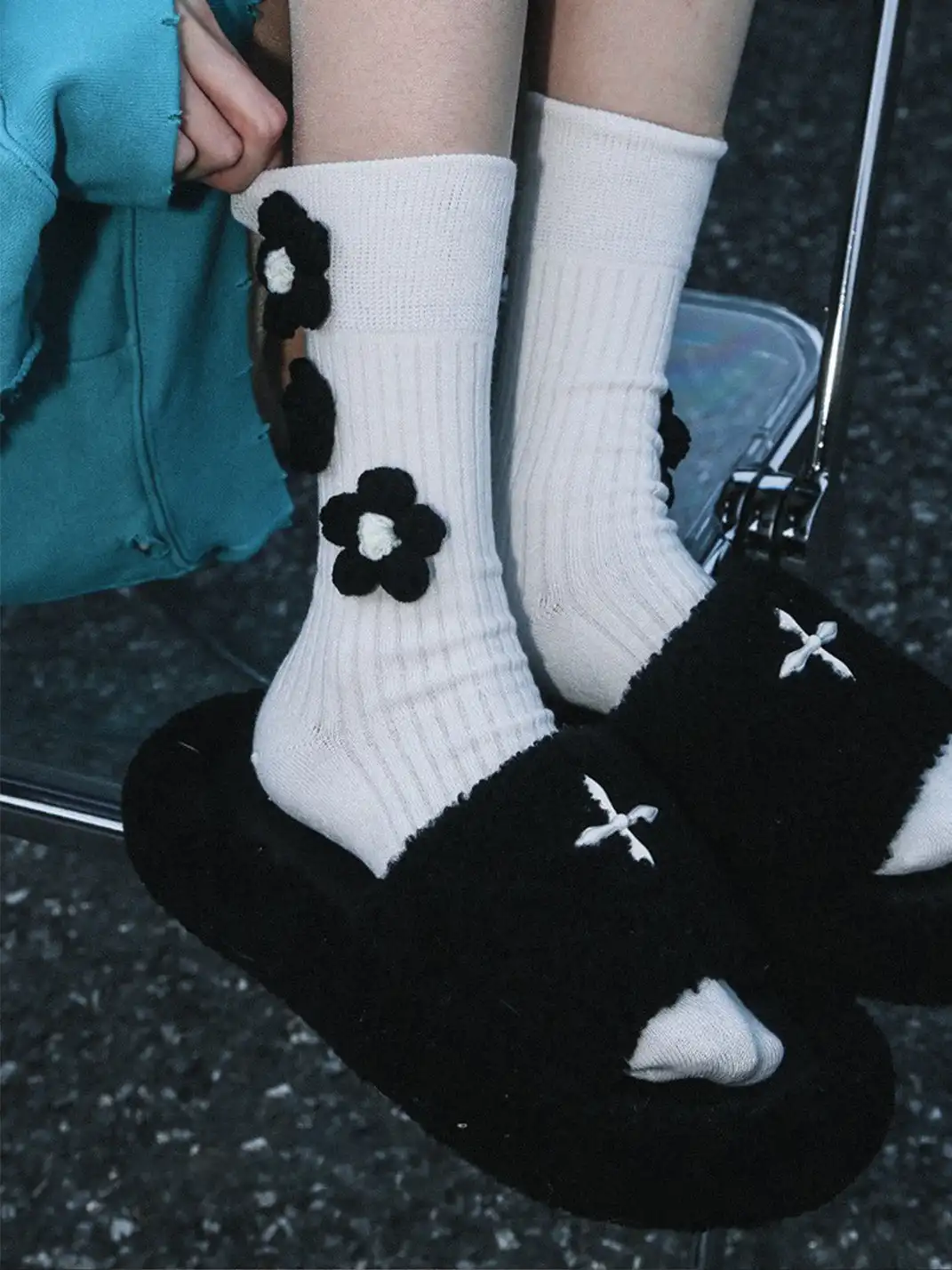 SS2L | Handmade 3D Flower Mid-Calf Socks