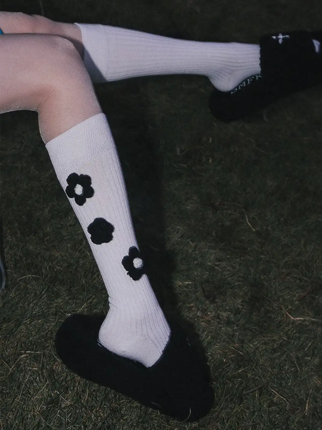 SS2L | Handmade 3D Flower Mid-Calf Socks