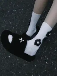 SS2L | Handmade 3D Flower Mid-Calf Socks