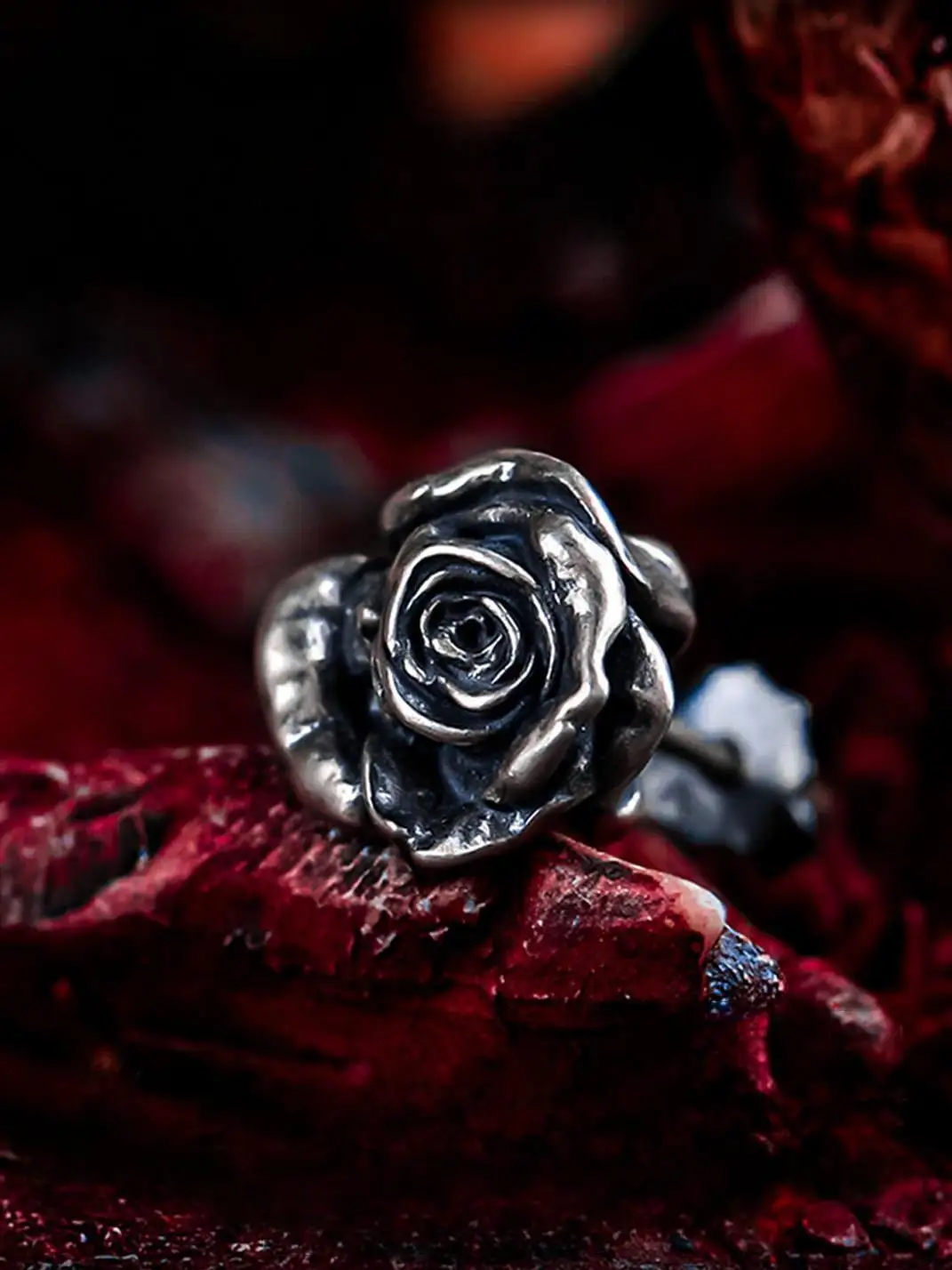 Guxi | Rose Skull Stud Earrings