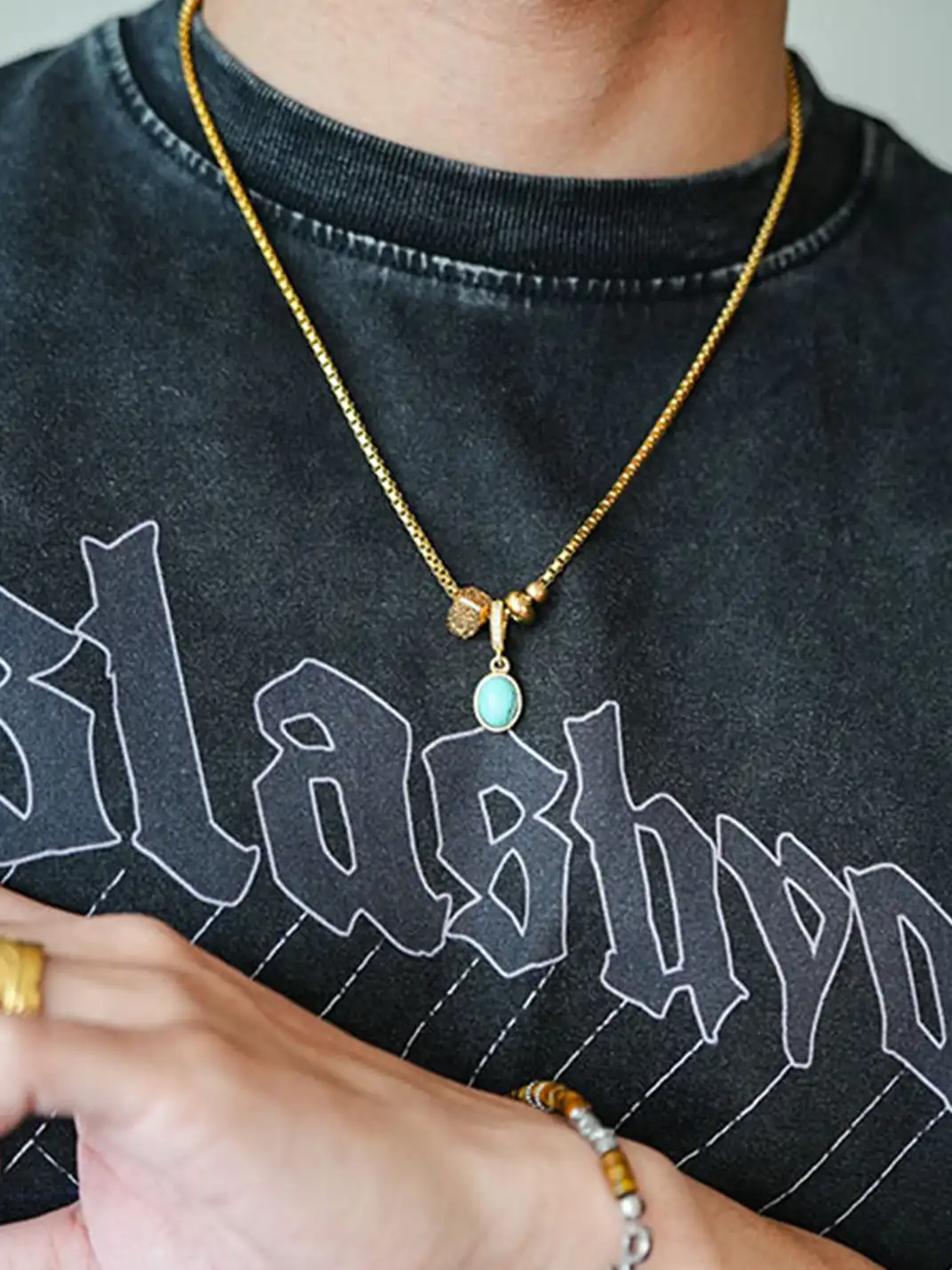 1sman | Luster Oval Topaz Pendant Necklace