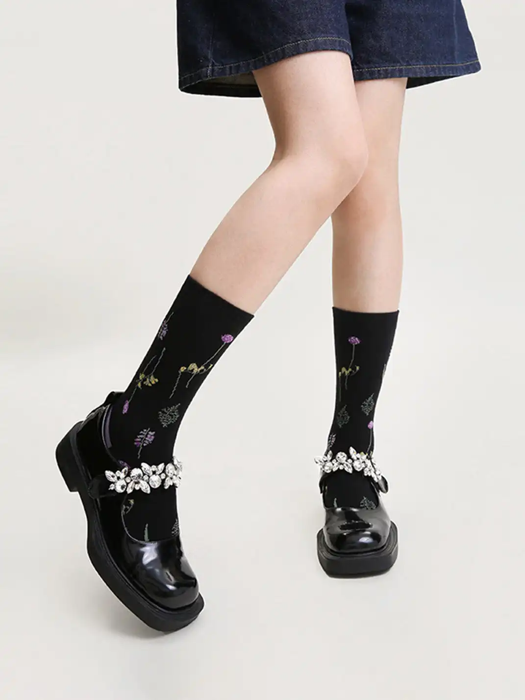 Renaissance | Vintage Floral Patterned Mid-Calf Socks