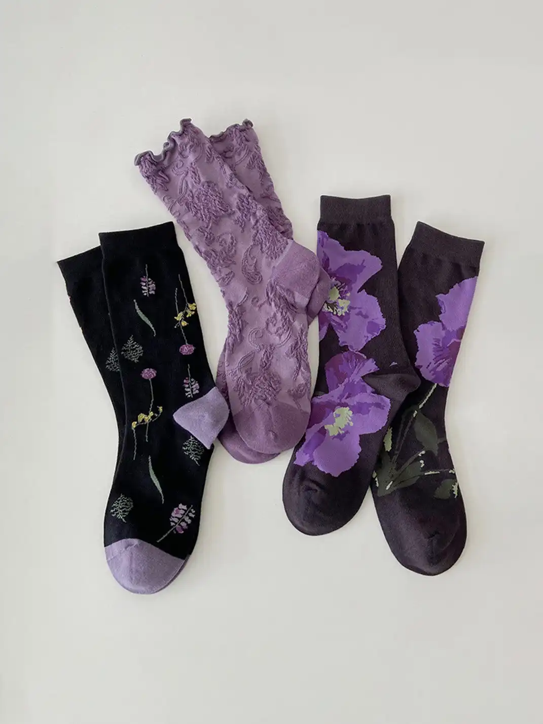 Renaissance | Vintage Floral Patterned Mid-Calf Socks