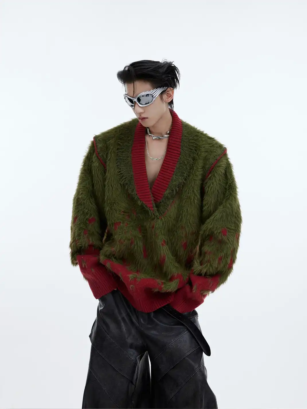ArguE CulturE | Gradient V-Neck Faux Fur Sweater