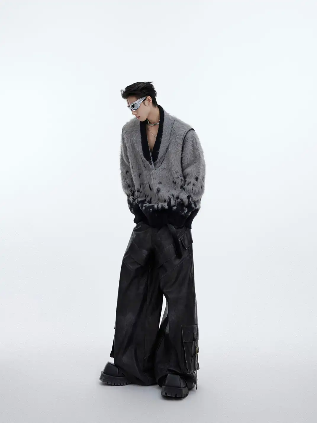 ArguE CulturE | Gradient V-Neck Faux Fur Sweater