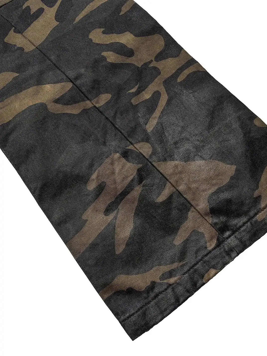 UNDERWATER | Camo Deconstructed Fang-Paneled Pants