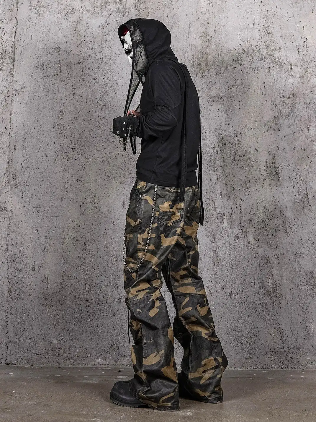 UNDERWATER | Camo Deconstructed Fang-Paneled Pants