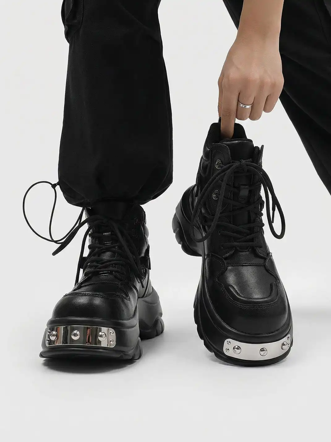PINJIAHUI | Metal Detail Platform Boots