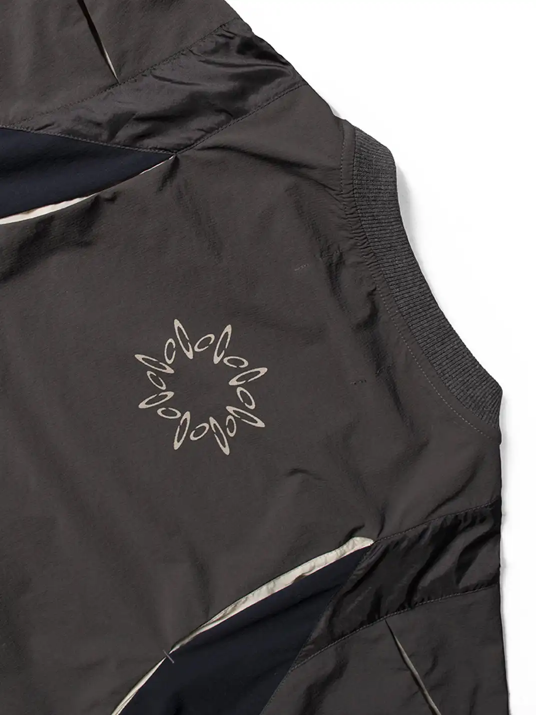 RELABEL | Contrast Paneled Quick-Dry Long-Sleeve Tee