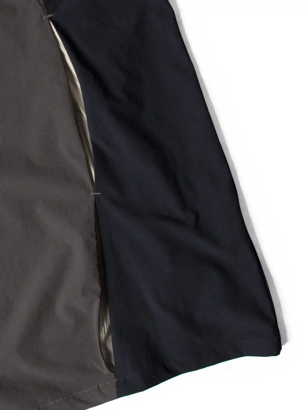 RELABEL | Contrast Paneled Quick-Dry Long-Sleeve Tee