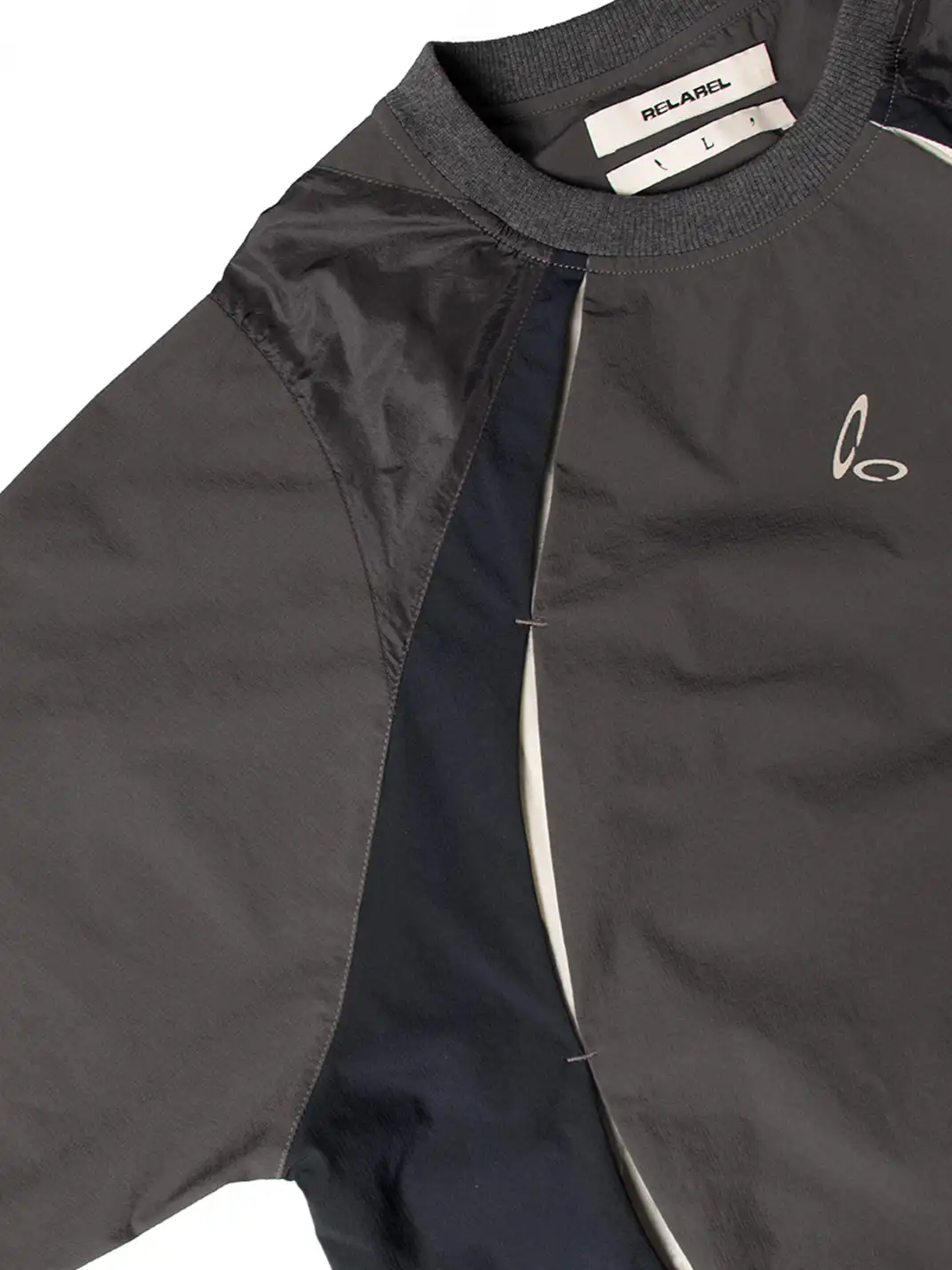 RELABEL | Contrast Paneled Quick-Dry Long-Sleeve Tee