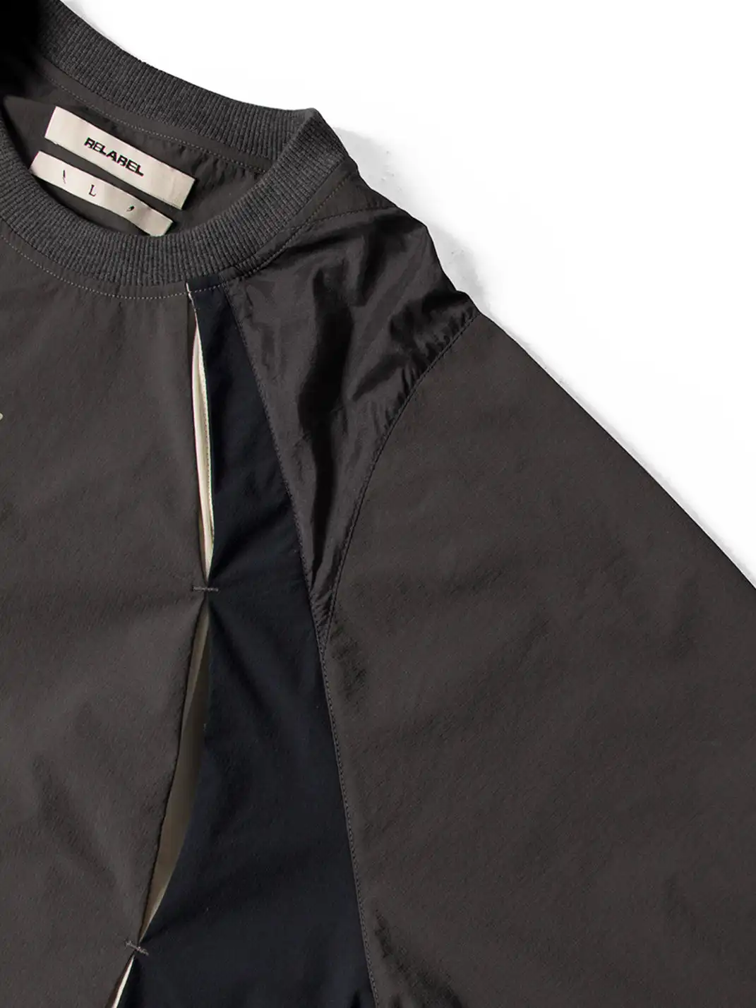 RELABEL | Contrast Paneled Quick-Dry Long-Sleeve Tee