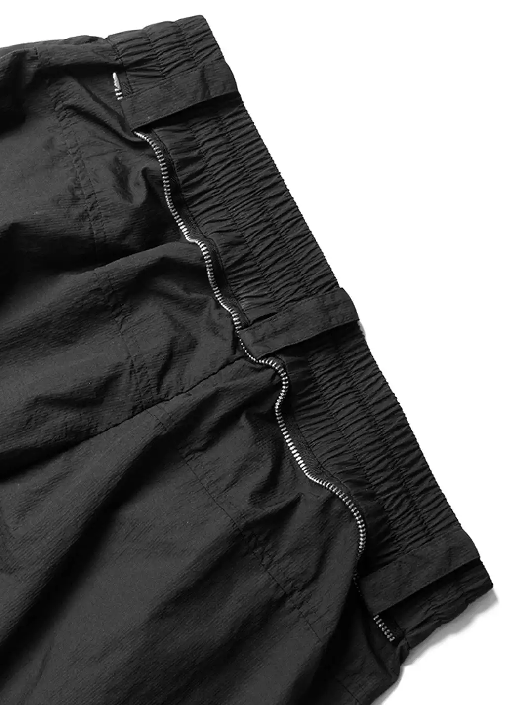 RELABEL | Multi-Pocket Panel Crinkled Cargo Pants