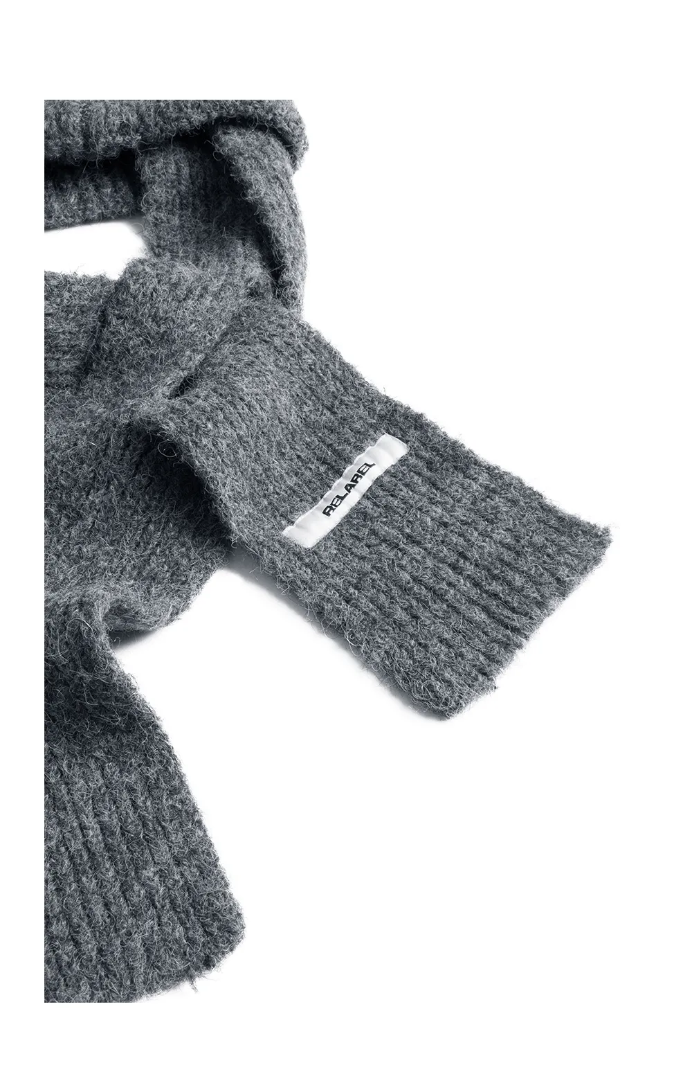 RELABEL | Detachable Scarf Beanie Set