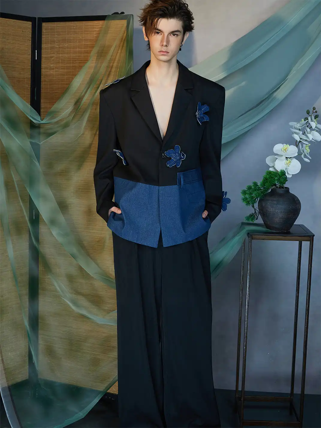 JIECHI | Embellished Contrast Flower Blazer