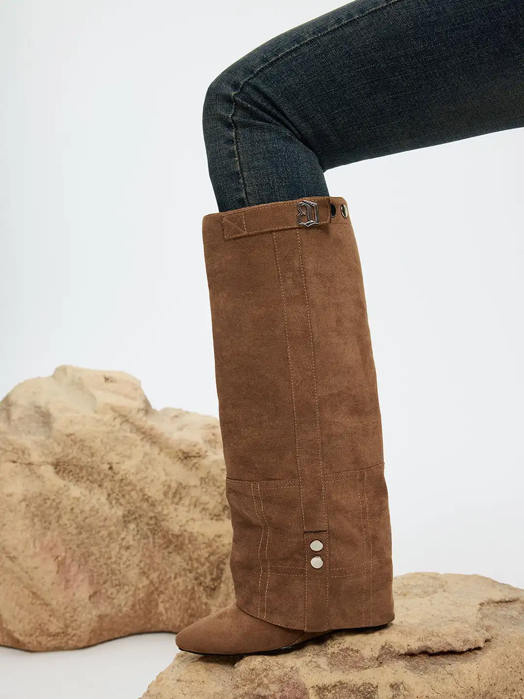 UnicornBlood | Suede Pointed-Toe Wedge Boots