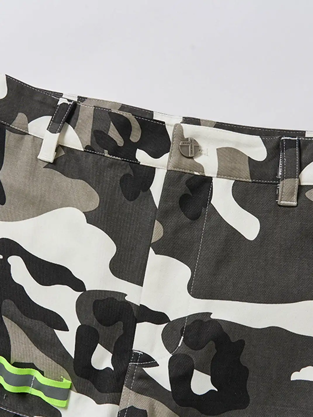 SGW | Camo Reflective Multi-Pocket Cargo Pants