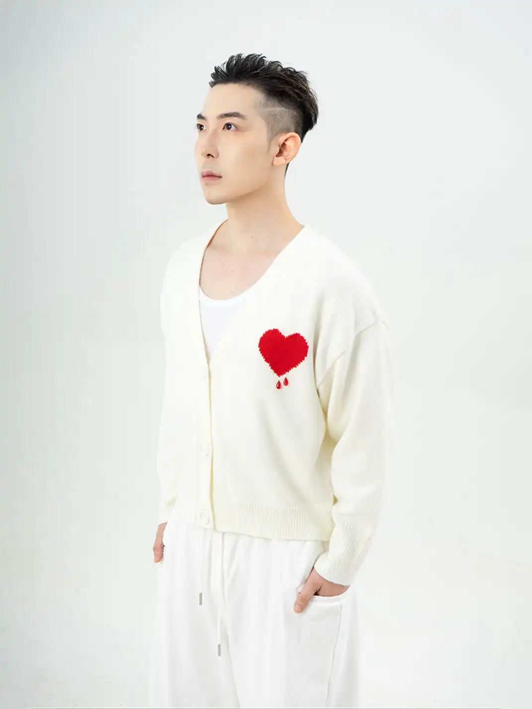 CLP | White Heart Bead Embellished Casual Knit Sweater