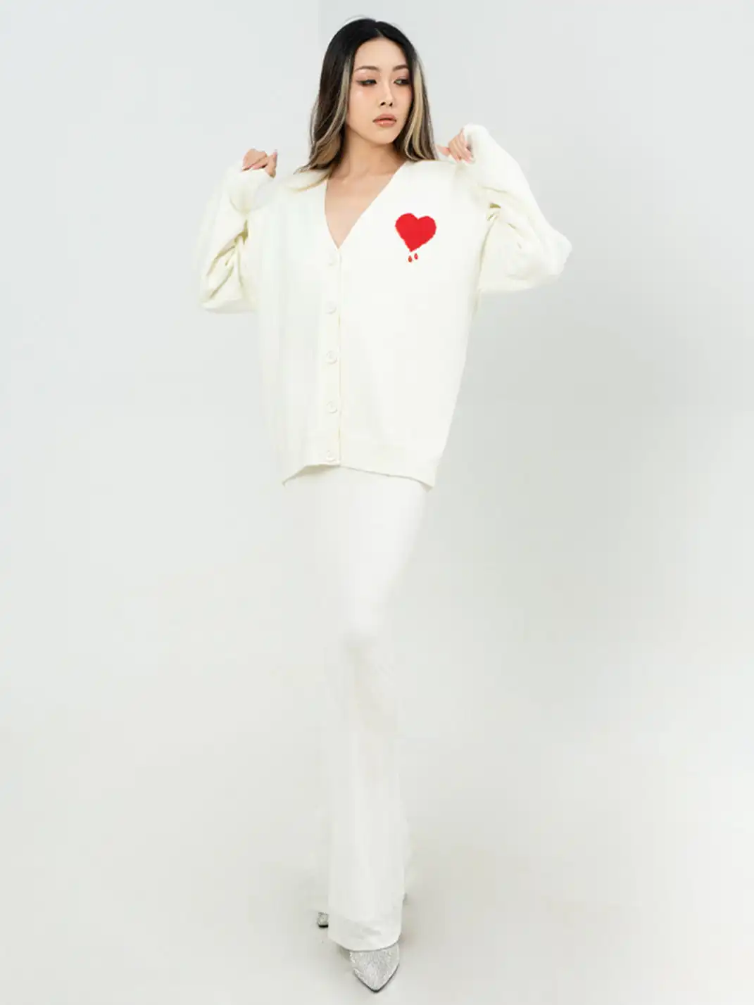 CLP | White Heart Bead Embellished Casual Knit Sweater