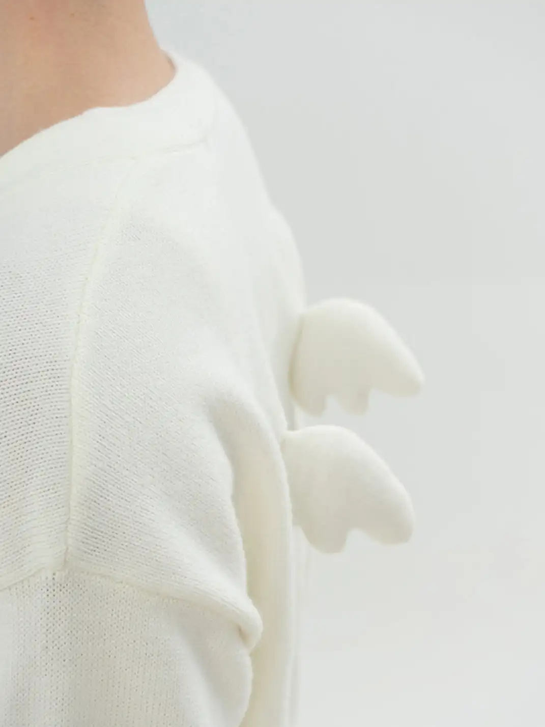 CLP | White Heart Bead Embellished Casual Knit Sweater