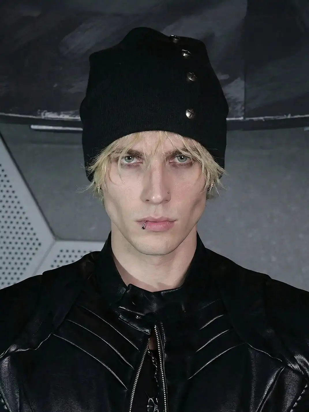 SSIN7 | Cross Rivet Beanie
