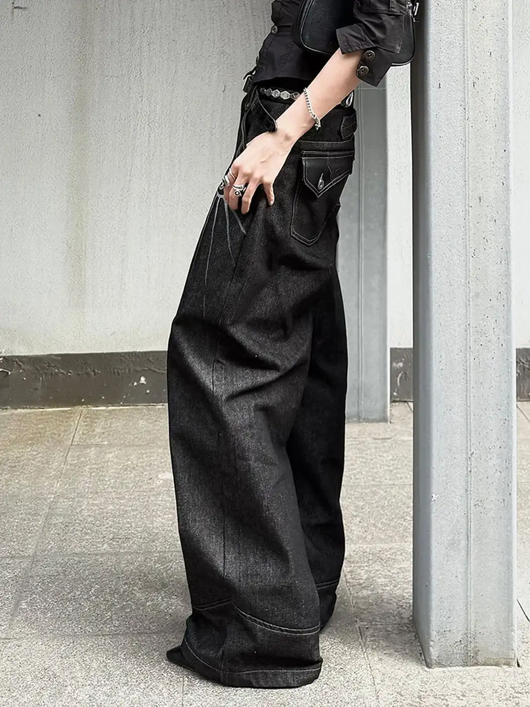 Esaias | Phoenix Graphic Wide-Leg Raw Jeans
