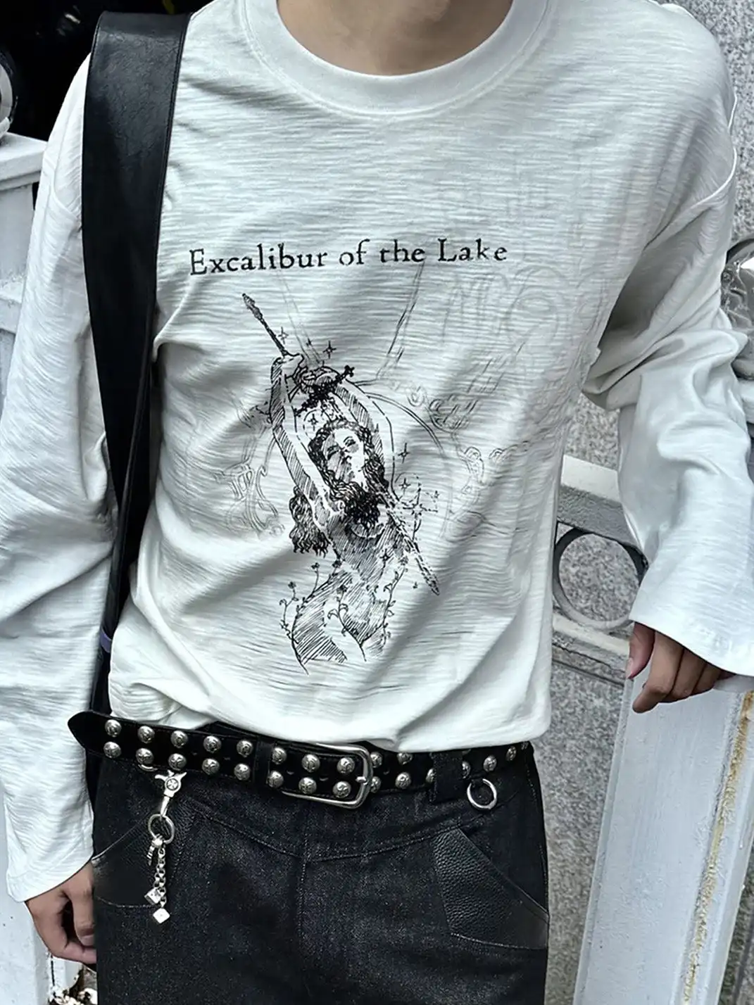 Esaias | Excalibur Graphic Tapered Cuff Long-Sleeve Tee