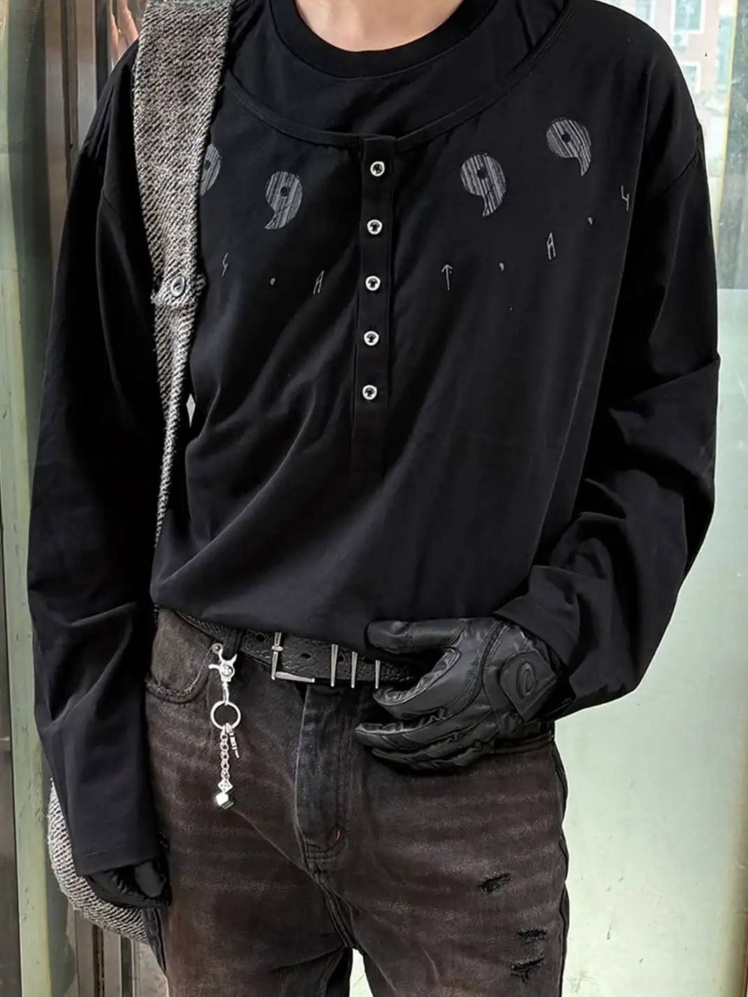 Esaias | Graphic Faux Layer Henley Long-Sleeve Tee