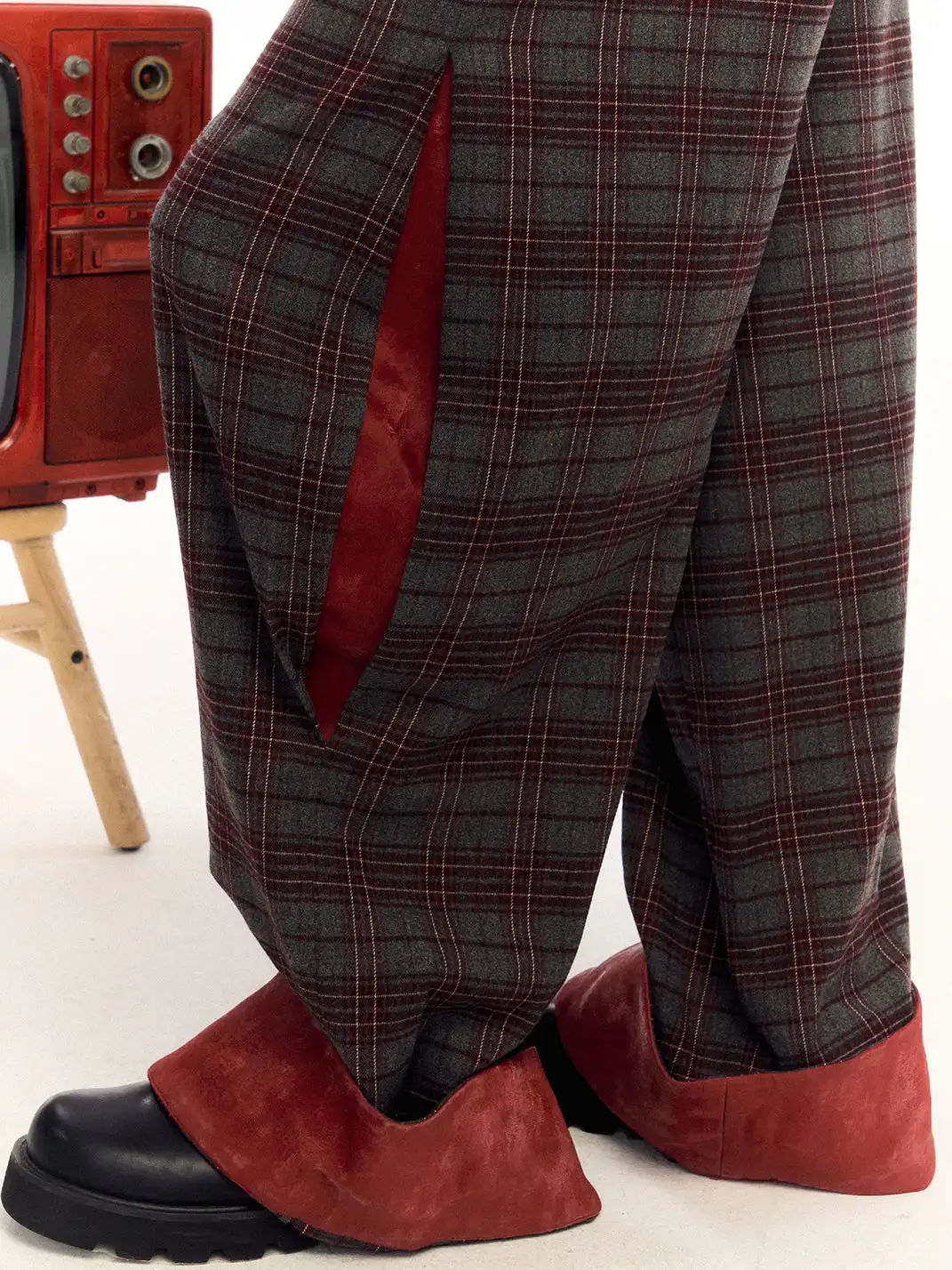 OIPWORD | âBound Birdâ Patchwork Flying Bird Embroidered Suit Set