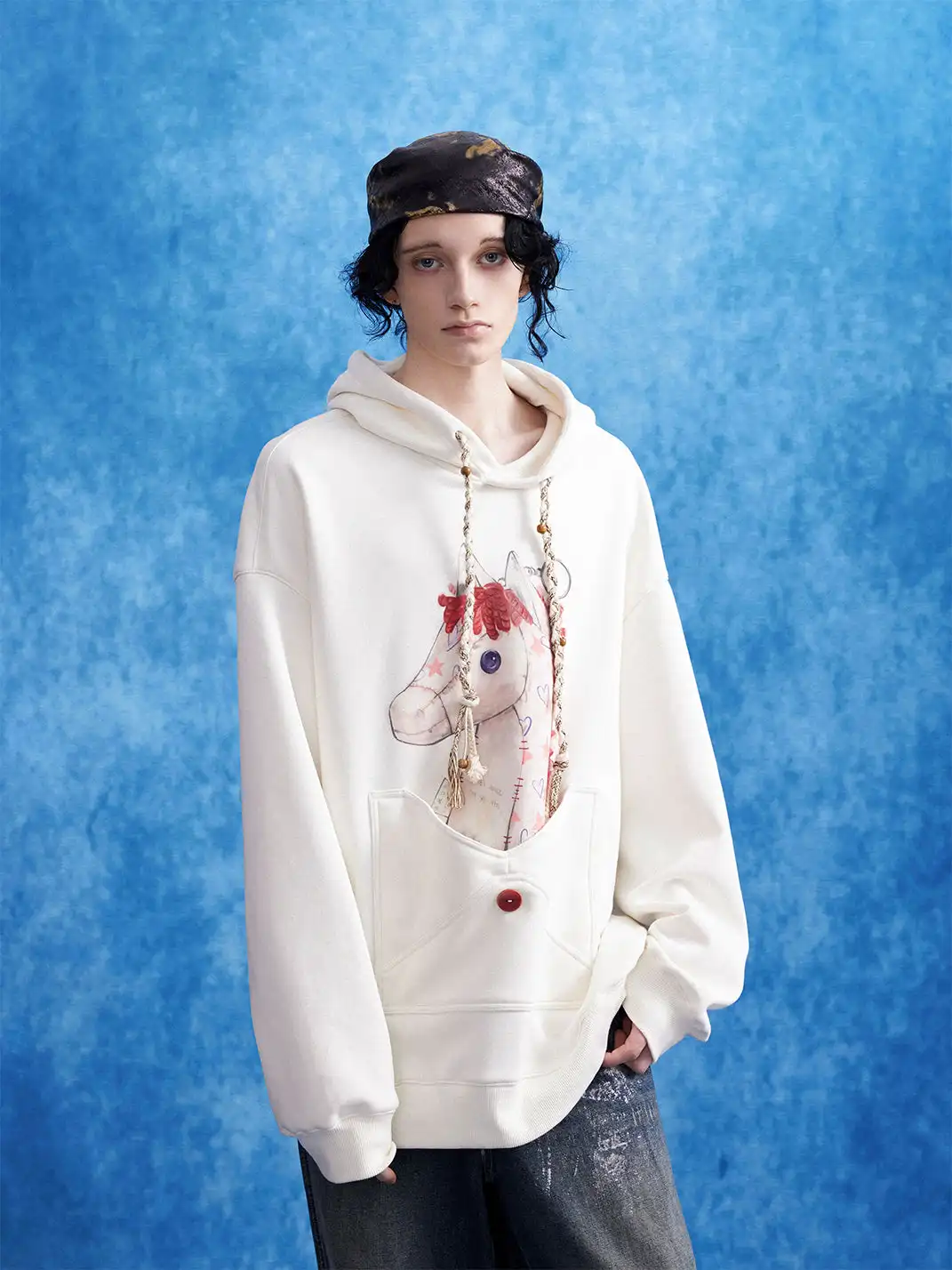 OIPWORD | Envelope Pocket Pony Graphic Hoodie