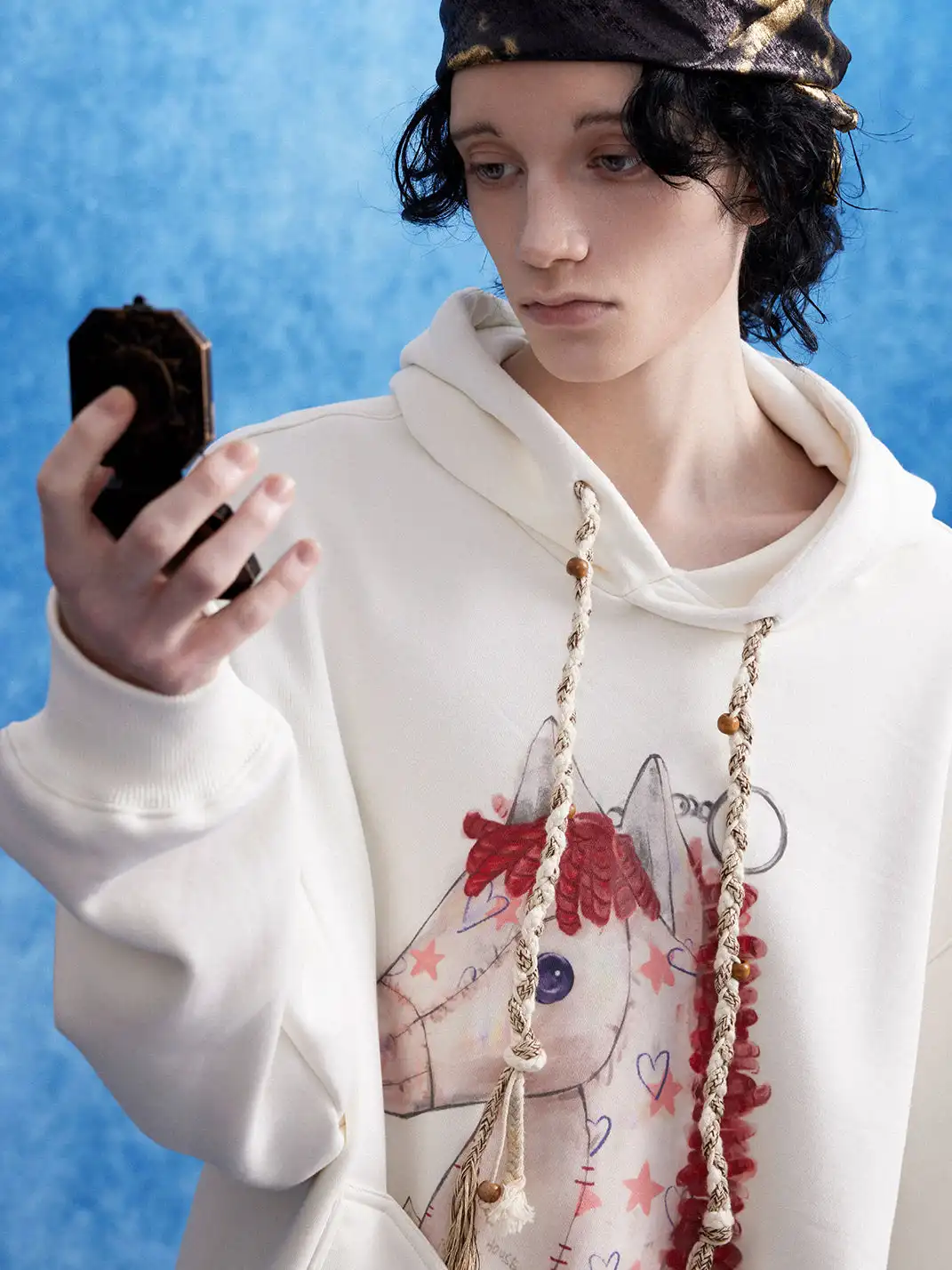 OIPWORD | Envelope Pocket Pony Graphic Hoodie