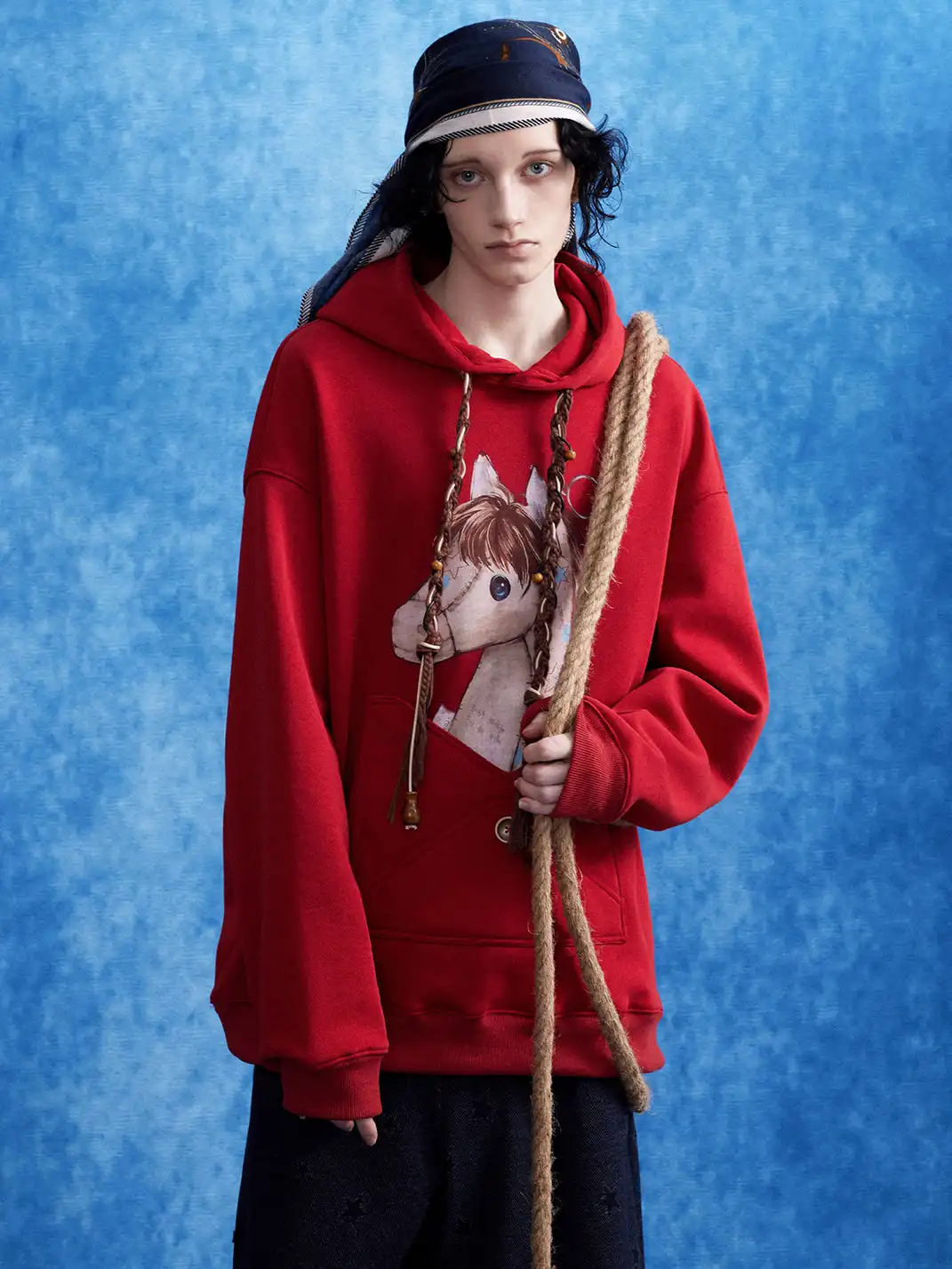 OIPWORD | Envelope Pocket Pony Graphic Hoodie