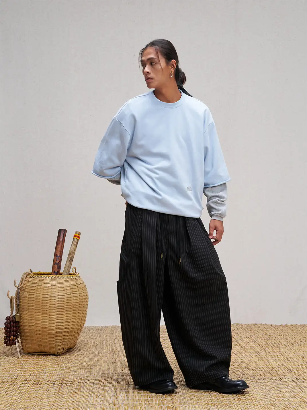UNLIMITED MOTE | Waffle Sleeve Layered Drawstring Hem Sweatshirt