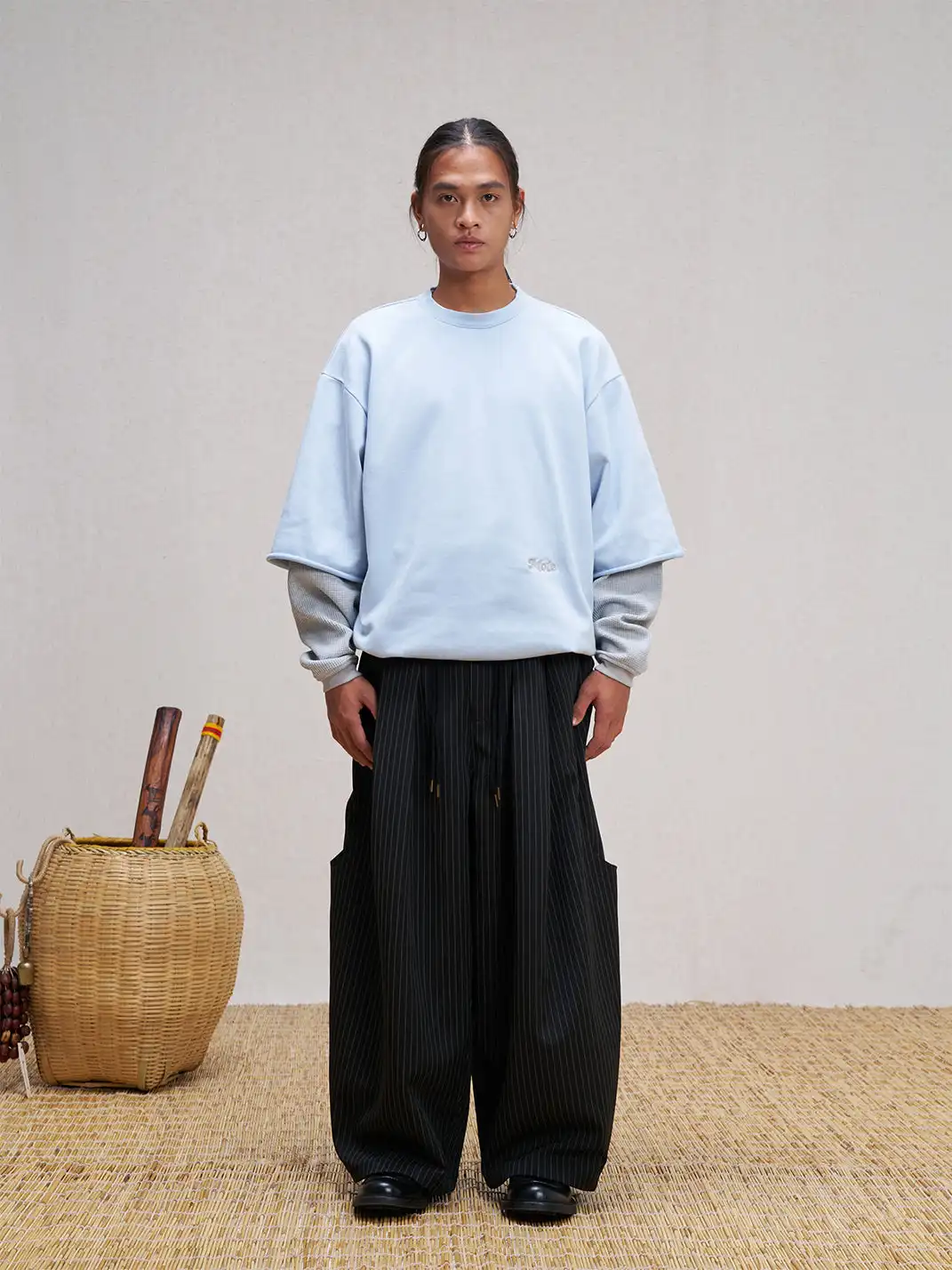 UNLIMITED MOTE | Waffle Sleeve Layered Drawstring Hem Sweatshirt