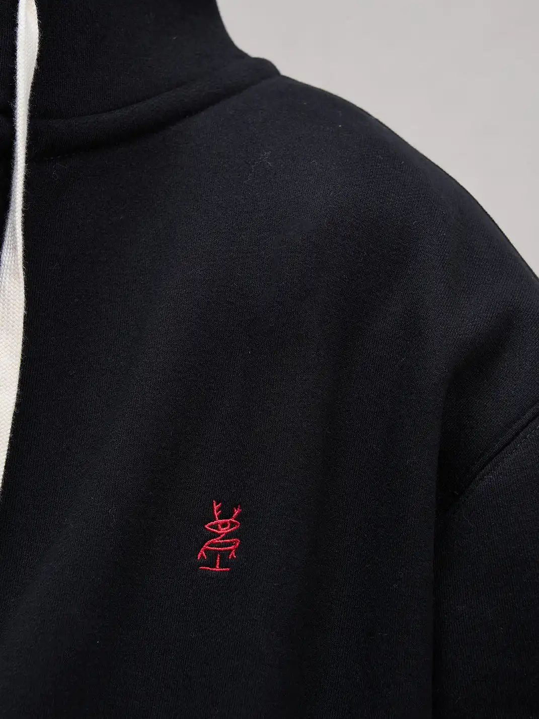 UNLIMITED MOTE | Embroidered Waffle Lining Drawstring Hood Jacket