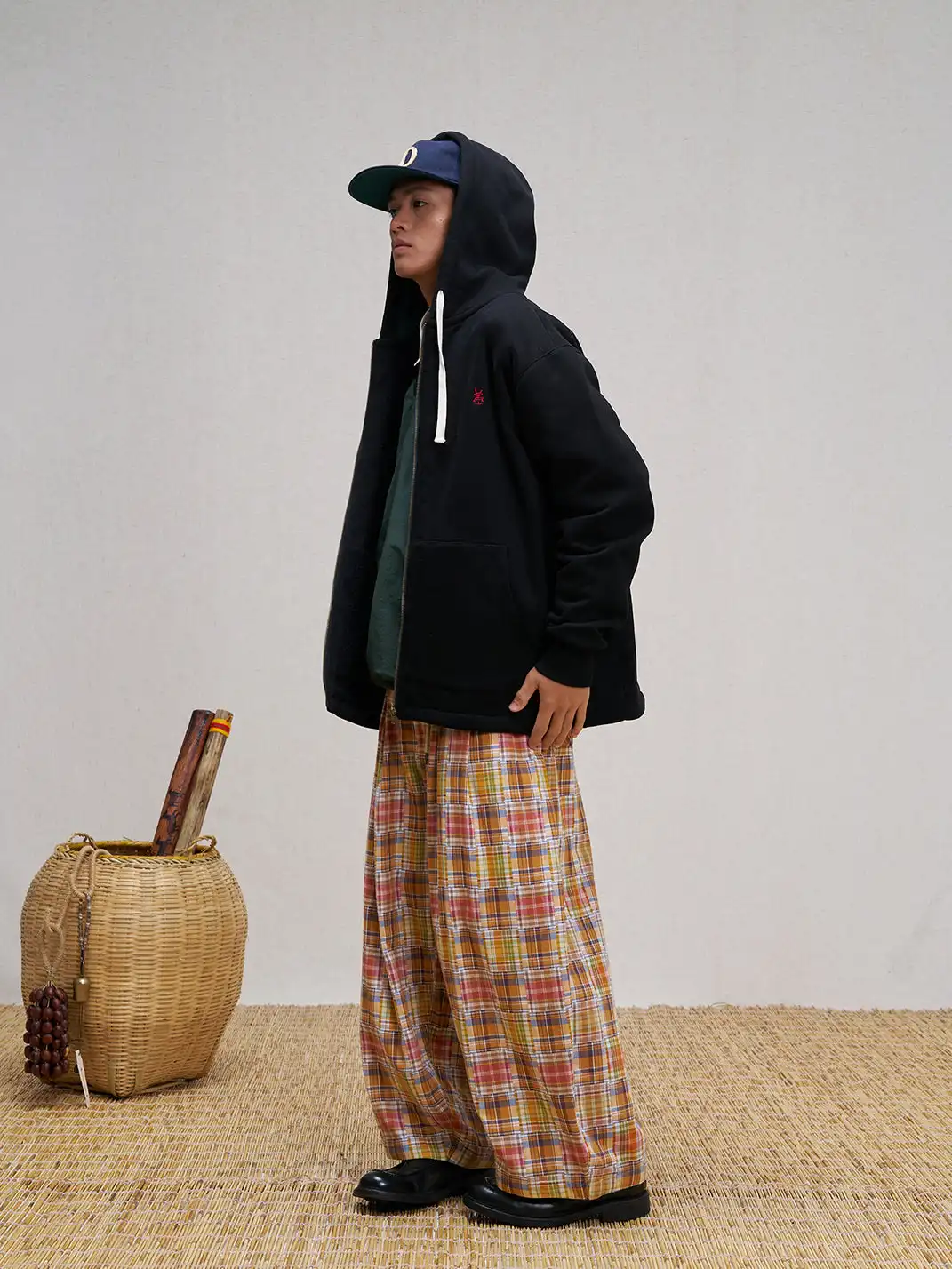 UNLIMITED MOTE | Embroidered Waffle Lining Drawstring Hood Jacket