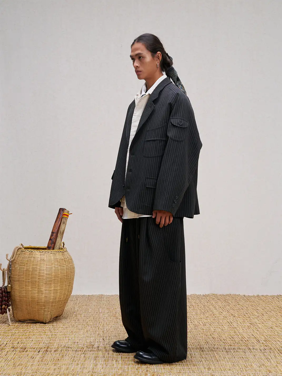 UNLIMITED MOTE | Striped Solid Color Pocket Suit Jacket
