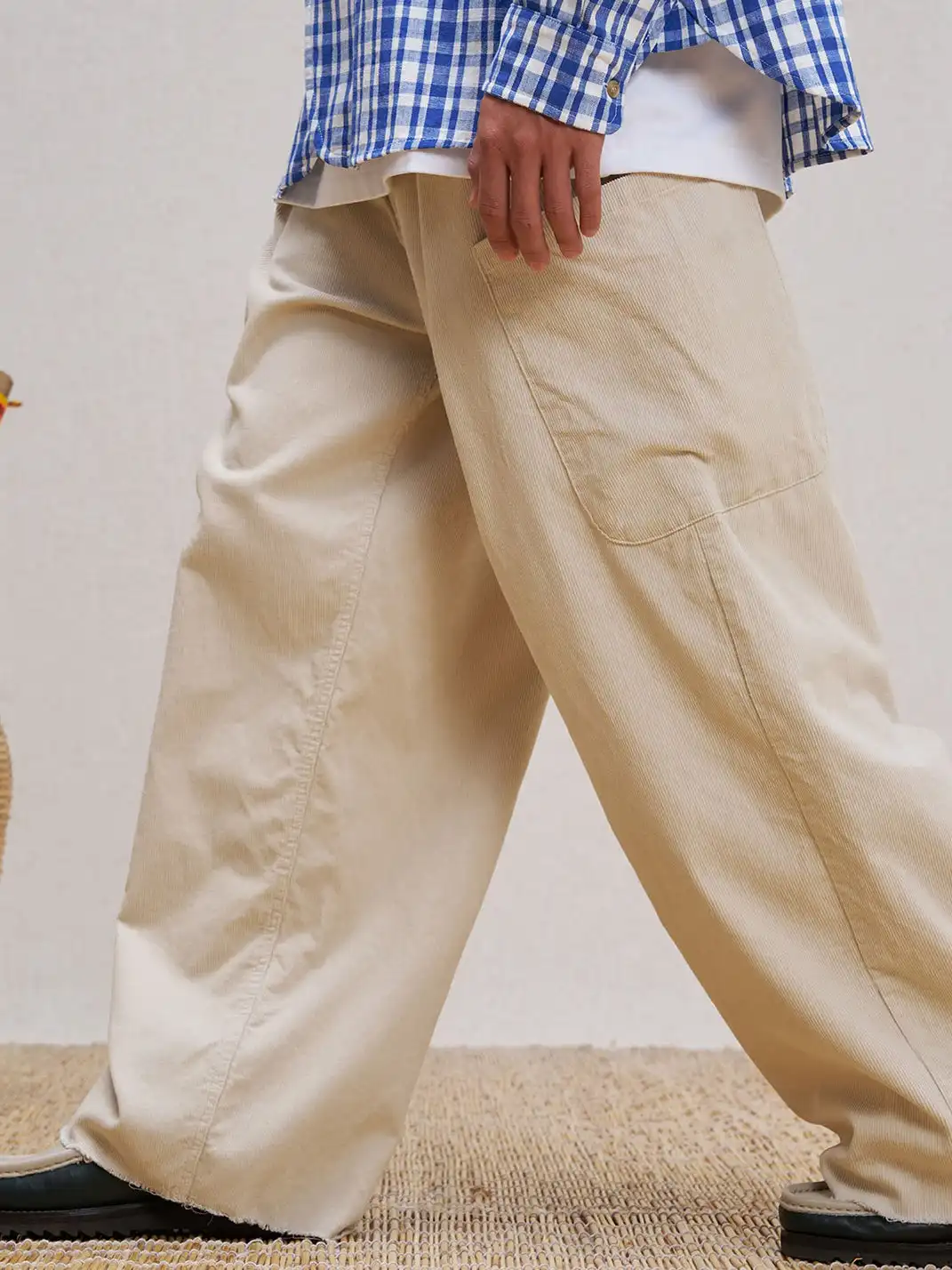 UNLIMITED MOTE | Corduroy Pleated Baggy Pants