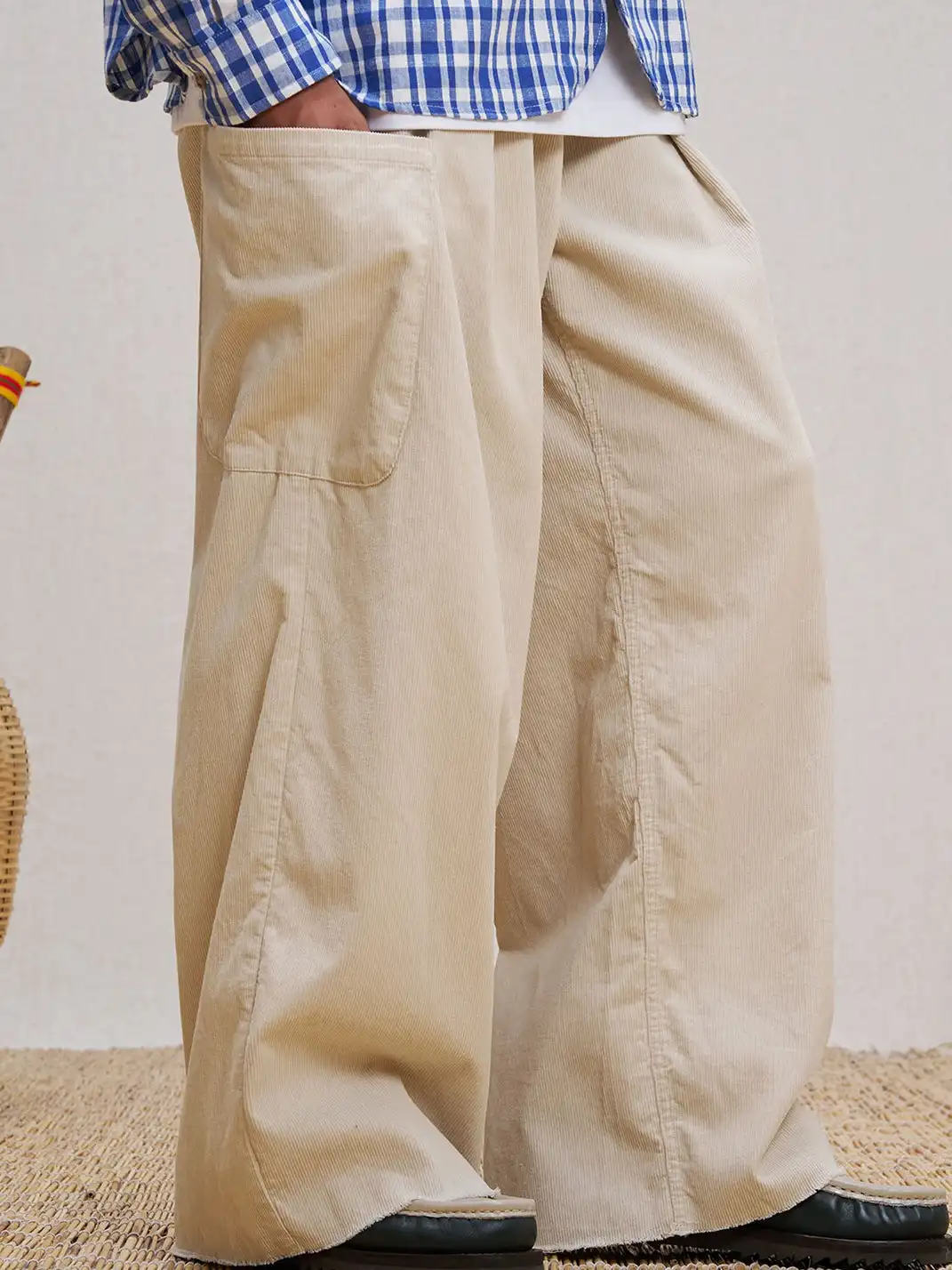 UNLIMITED MOTE | Corduroy Pleated Baggy Pants